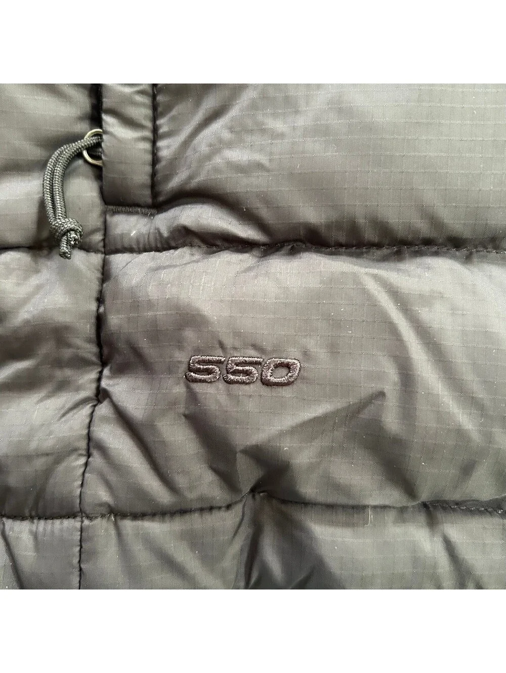 The North Face Men's 550 Insulated Black Puffer Vest Medium